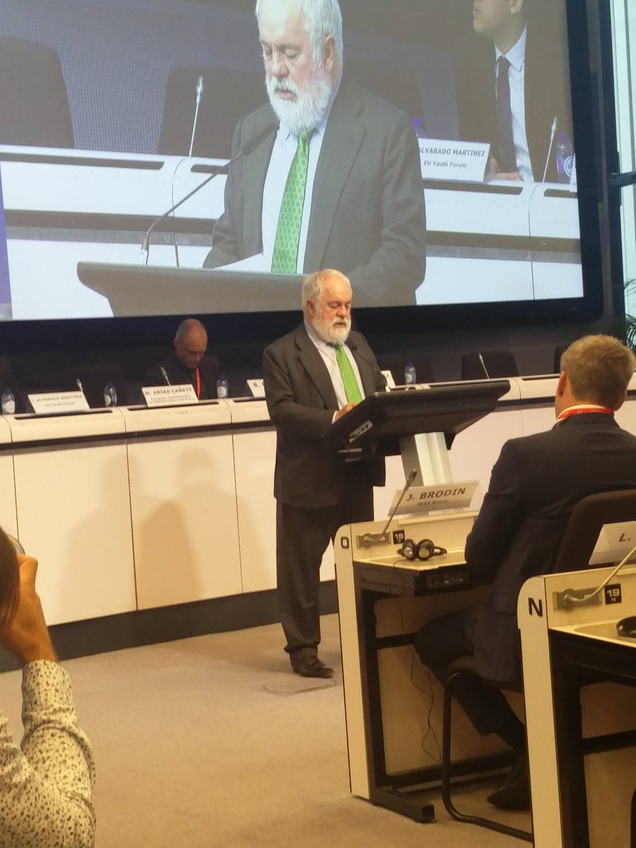 LeonardoENERGY's tweet image. Miguel Arias Cañete - &quot;all sectors need to work together for #EnergyTransition and to ensure sustainable future. From transport &amp;amp; industry to development of smart grids and application of new IoT technologies.&quot; @MAC_europa #EU4Talanoa #SectorCoupling #copper #DecarbEurope