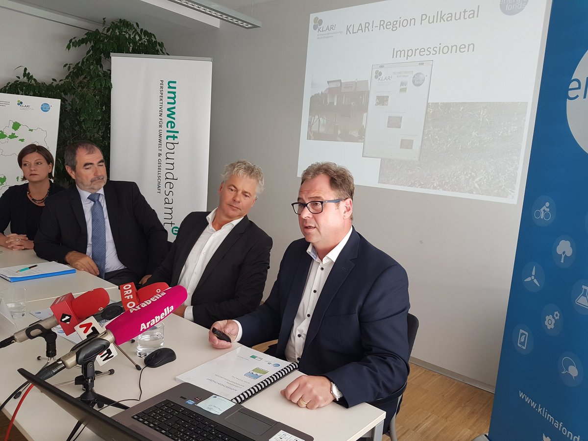 klimafonds's tweet image. #Trockenheit und hohe Durchschnittstemperaturen machen dem #pulkautal und seinem Grünen Veltliner zu schaffen. Anpassung an den #Klimawandel startet jetzt.@Umwelt_AT @ZAMG_AT @ElliKoestinger @ingmarhoebarth