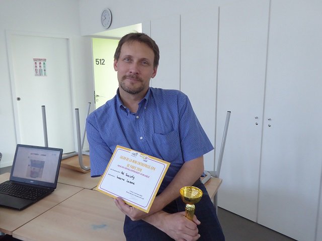 NineteenRelax19's tweet photo. Voici le coordinateur du projet mini entreprise @cedarnould1 et qui nous a aidé à créer @PotSociety75019 avec @epaidf et @epafrance https://t.co/Ua2iaTStzS