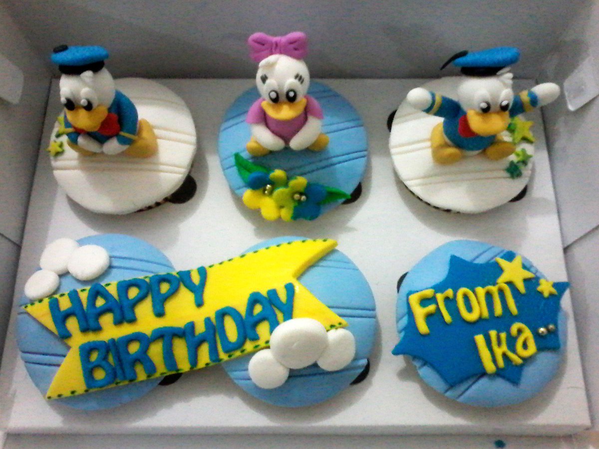 JakartaCakes's tweet photo. Donald Duck Birthday Cupcakes ... berbagai gaya paman Donal yang lucu banget https://t.co/ZmA8syxZNk