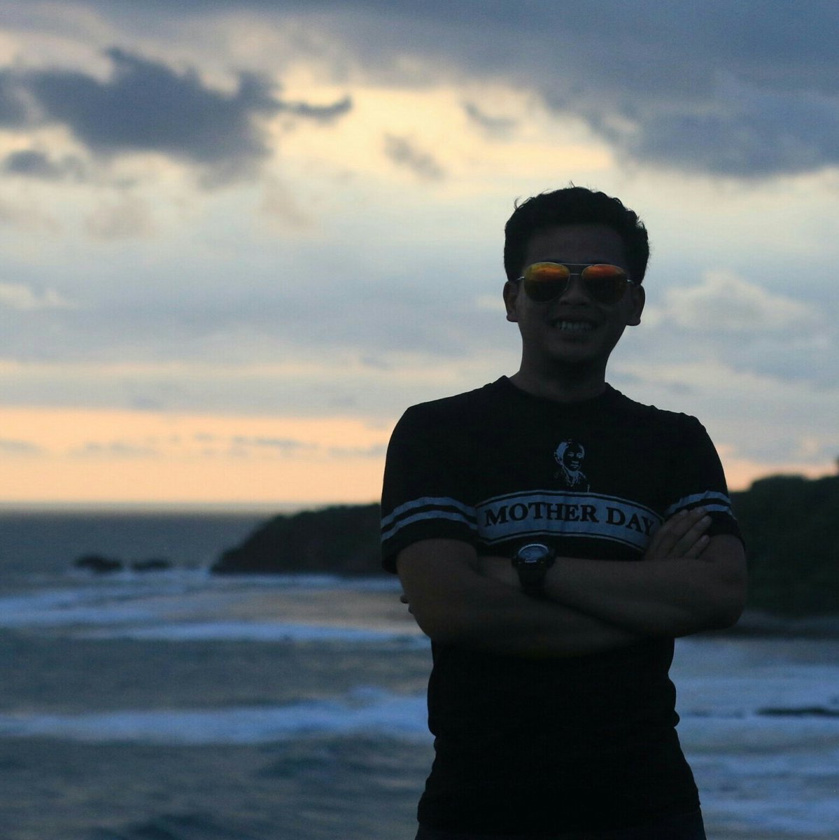 irhermansyah17's tweet photo. #FotoProfilBaru https://t.co/7pcaaaYhnQ