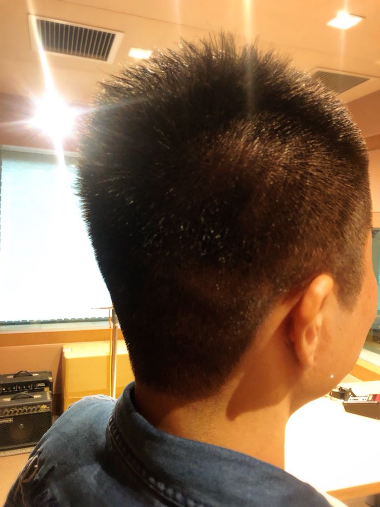 ゆう 貫太くん 夏に向けてのさっぱり短髪でしょうか 涼し気でいいですね たくみんさん 貫太くんの後ろ姿の写真アップありがとうございます 貫太くんファンとしてはたまらないです 私も触りたくなっちゃいます