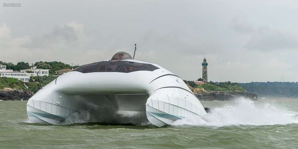 SO_Bordeaux's tweet photo. Vidéos. Liaison Royan-Bordeaux : le catamaran à grande vitesse d’A2V multiplie les démonstrations
https://t.co/ji8Yxztnf5 https://t.co/BSBnjMGLQm