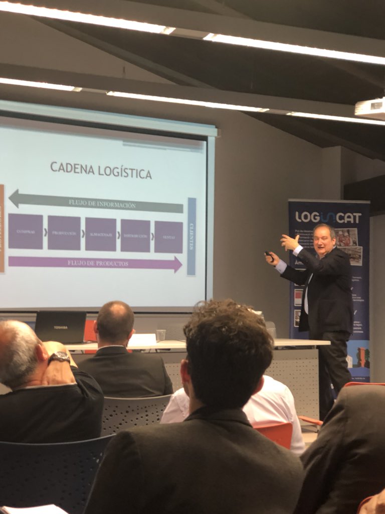 mARTipuigysern's tweet photo. Can Gavarra, Polinyà. Jornada “La Logística en l’Economia Circular”, iniciem amb conferència de Jordi Hereu #logisticacircular https://t.co/bc5Kdl7BKf