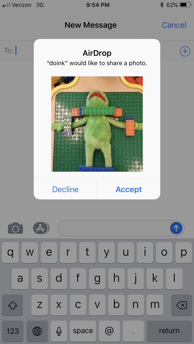 bbd_17's tweet photo. I was on the little mermaid ride at DCA and someone tried to send this to me lol https://t.co/Tdm6xoV0ZE