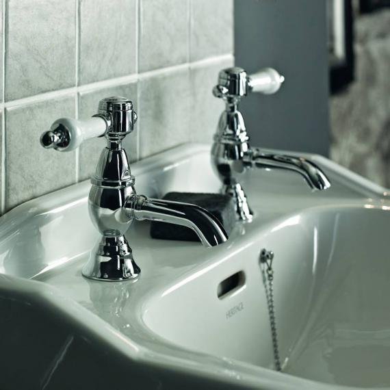 Victorianbath4u's tweet photo. Hole new world: Your basin tap selection depends upon the number of pre-drilled holes. Sounds complicated but we promise it’s as easy at 1,2,3! Visit our #blog for more information https://t.co/Wn49nI30mE https://t.co/Jei6fISyrT