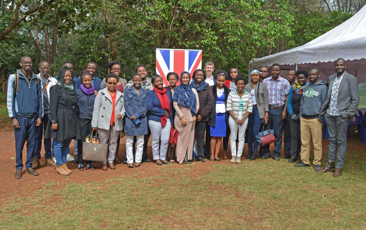 Attendees of #YouthForConservation forum held at @kwskenya Nairobi National Park pose for a photo early yesterday. Main discussion was nurturing future conservation leaders. Learn how we involve the youth in conservation here👉bit.ly/2EBGpm2