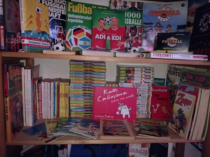 Books4LifeWien's tweet photo. ... weil nichts so schön ist wie die Vielfalt, stellen wir euch heute unsere Fremdsprachen-Sektion vor :D ! Wir bieten neuerdings französische Mangas, englische Garfield-Comics oder auch italienische Highlights wie Tom & Jerry an:) #diversity #fremdsprachen #comics #wmcontent https://t.co/8pCe7gLSC1