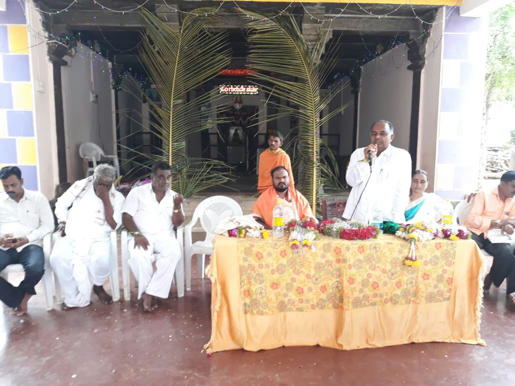 VRBallary's tweet photo. ಕದಮನಹಳ್ಳಿ ಗ್ರಾಮದಲ್ಲಿ ಬ್ಯಾಡಗಿ ವಿಧಾನಸಭಾ ಶಾಸಕರಾದ ವಿರುಪಾಕ್ಷಪ್ಪ ಬಳ್ಳಾರಿಯವರನ್ನು ಗ್ರಾಮದ ಯುವಮಿತ್ರರು ಅದ್ದೂರಿ ಸ್ವಾಗತದೊಂದಿಗೆ ಸ್ವಾಗತಿಸಿ ಅಭಿನಂದಿಸಿದರು. ಈ ಸಮಯದಲ್ಲಿ ಶಾಸಕರು ತಮ್ಮ ಗೆಲುವಿಗೆ ಶ್ರಮಿಸಿದಂತಹ  ಬಿಜೆಪಿ ಮುಖಂಡರು ಹಾಗೂ ಕಾರ್ಯಕರ್ತರಿಗೆ ಕೃತಜ್ಞತೆ ಸಲ್ಲಿಸಿದರು. https://t.co/qdSrlH1bQY