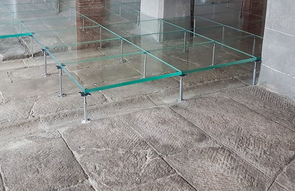 Nesite_TGS's tweet photo. Il nostro #pavimentosopraelevato in #vetro si è rivelato la risposta ideale alle esigenze di recupero e valorizzazione della pavimentazione originale delle #leopoldine. Un'installazione molto complessa, leggi il case history » https://t.co/r2nLTjzhmP https://t.co/fmTPSacGGT