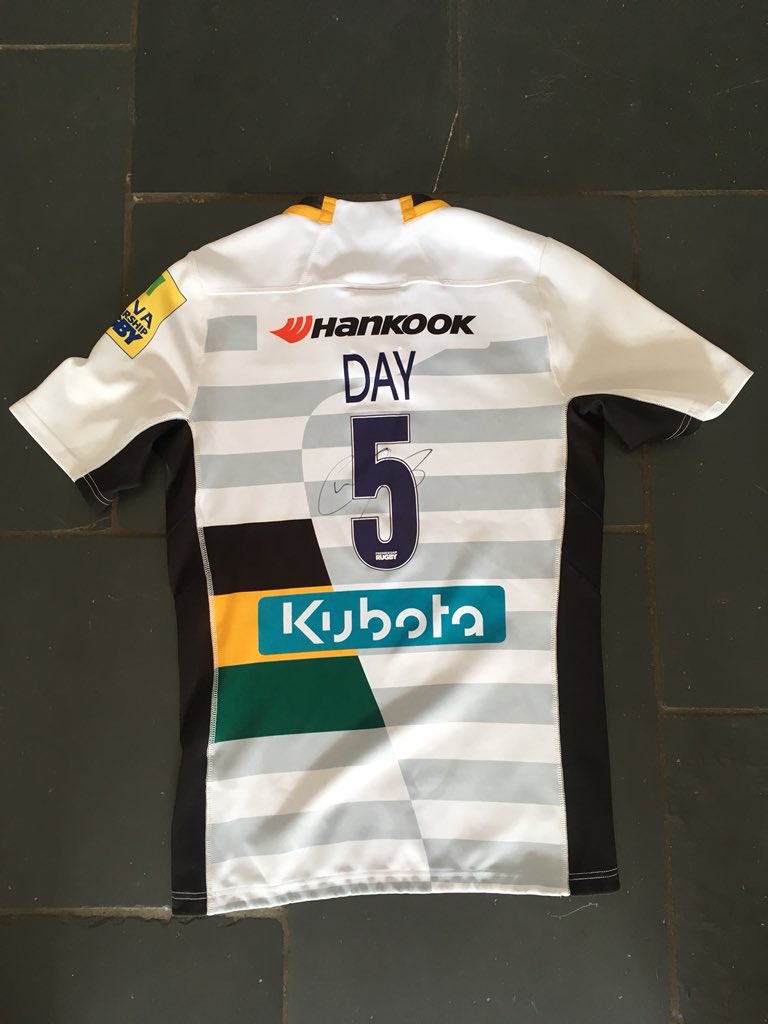 First Item up for grabs. One of my <a href="/SaintsRugby/">Northampton Saints 😇</a> Premiership match shirts. 
The shirt is signed on the number. 

All funds donated going to <a href="/LinkupwithLeon/">Leon Barwell Fdn.</a> and <a href="/NiamhsNextStep/">Niamh’s Next Step CIO 💜</a> 

Please RT if you can!