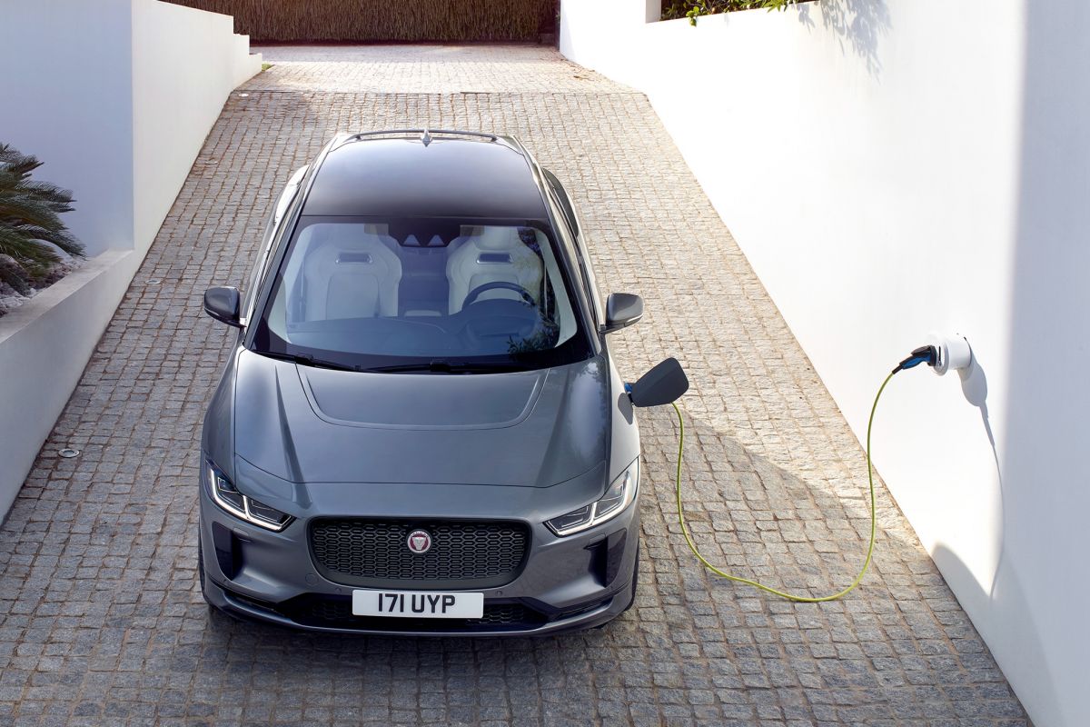 oxonia's tweet image. nog 2 #Jaguar #I-pace SE beschikbaar. Registratie 2018 en 60 maanden 4% #bijtelling. informeer naar de mogelijkheden. oxonia.nl/contact