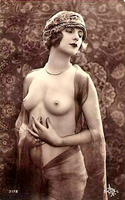 #GALER&Iacute;AS #EX #Erotismo #Viejuno #Fotografia #Erotica #Vintage #desnudos 1900-1930 @ErotikaXMagazin  https://t<a href="/tag/galer%C3%ADas"class="tags">#GALER&Iacute;AS</a><a href="/tag/ex"class="tags">#EX</a><a href="/tag/erotismo"class="tags">#Erotismo</a><a href="/tag/viejuno"class="tags">#Viejuno</a><a href="/tag/fotografia"class="tags">#Fotografia</a><a href="/tag/erotica"class="tags">#Erotica</a><a href="/tag/vintage"class="tags"><span>#vintage</span></a><a href="/tag/desnudos"class="tags"><span>#desnudos</span></a>