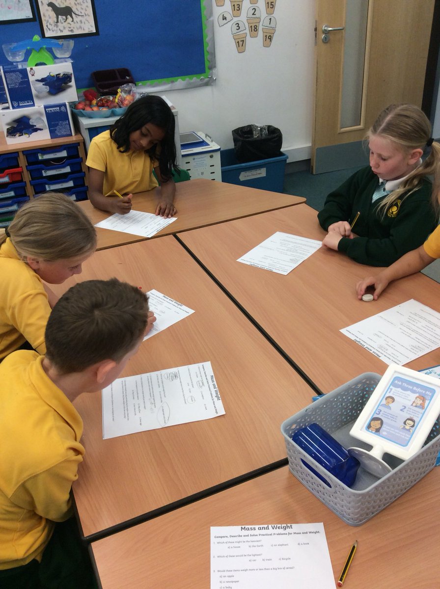 StarlingsMPS's tweet photo. We have started our maths lesson with some group work looking at mass and weight. We having to use our prior knowledge to compare the possible weights of items to establish which is heavier or lighter. #ComparingWeight #TeamWork https://t.co/5S0t0dZ37b