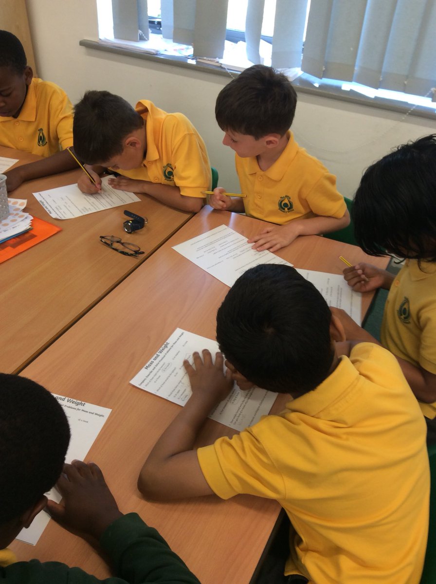 StarlingsMPS's tweet photo. We have started our maths lesson with some group work looking at mass and weight. We having to use our prior knowledge to compare the possible weights of items to establish which is heavier or lighter. #ComparingWeight #TeamWork https://t.co/5S0t0dZ37b