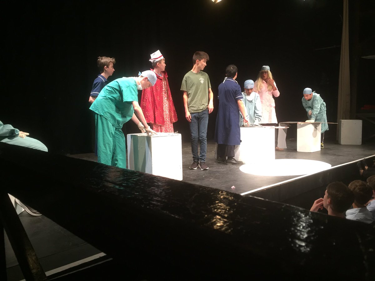 WinCollF's tweet image. A super performance of MASH in the junior drama festival morning. A fast paced ensemble piece, enjoyed by the judges too!