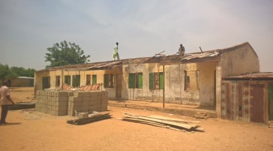 4lowthemoney's tweet photo. #FollowTheMoney Team embarked on a community outreach to Turawa Central Pri sch. This was designed to galvanize local support for a smooth project implementation. it was observed that renovation works was ongoing and started on the same day the outreach was done.
#ConstructTurawa https://t.co/ilqyUTzy63