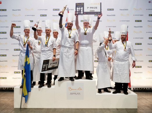 Gustissimo's tweet photo. #bocusedor2018 I risultati della selezione europea che si è tenuta all'Oval di #Torino! 👩🏻‍🍳 https://t.co/ZG1S6z1sfR 👨🏻‍🍳 https://t.co/xyw4tRdiBP