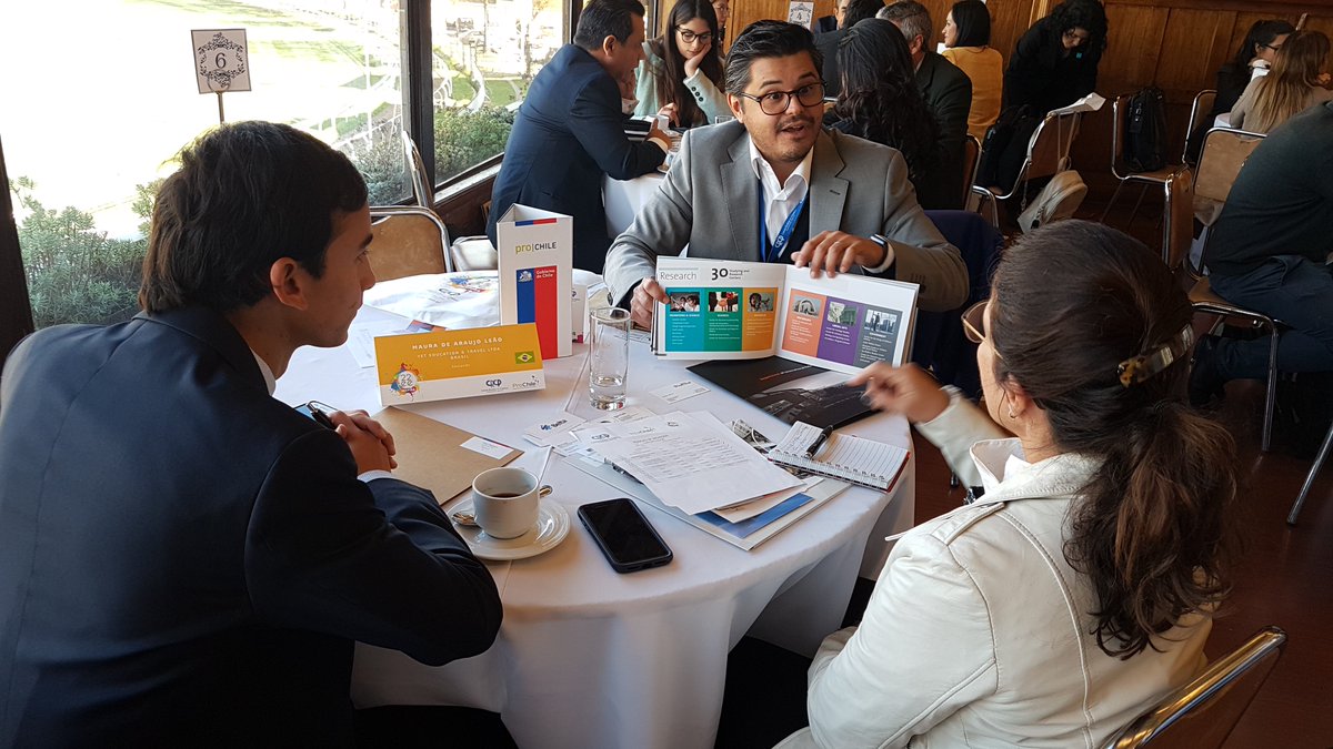 ProChile's tweet photo. Satisfactorios resultados arrojó la rueda internacional de negocios organizada por #ProChile en el marco del #22ee Encuentro Empresarial de la @CRCPValpo. La actividad registró 254 reuniones realizadas que proyectan negocios por más de US$44 millones → https://t.co/XBx9FBtgdS https://t.co/T3UDxZ2VmD