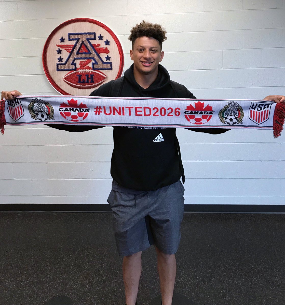 Chiefs's tweet photo. Showing support for @FIFAWorldCup coming to North America. 🙌#United2026 https://t.co/F0NM7SJnbu