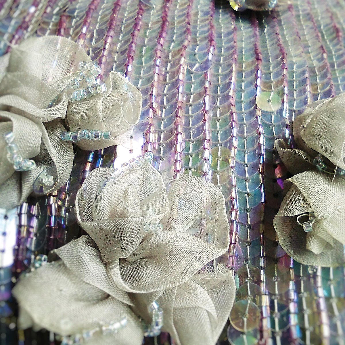 Chaton_Jardin's tweet image. #bag #silvergray #applique #handmade #craft #art #beads #originalshop #パーティーバッグ #シルバーグレー #アップリケ #パーティーコーデ #アートなバッグ