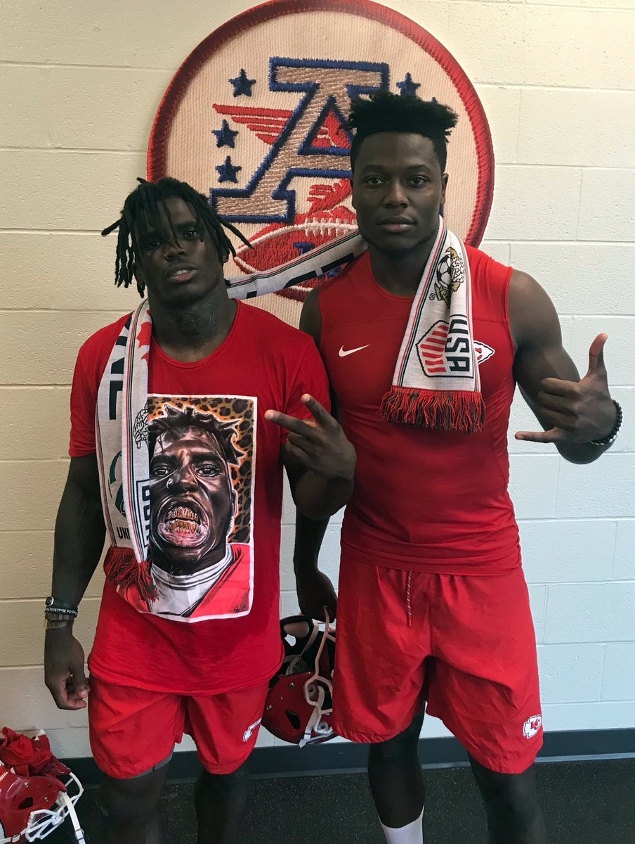 Chiefs's tweet photo. Showing support for @FIFAWorldCup coming to North America. 🙌#United2026 https://t.co/F0NM7SJnbu