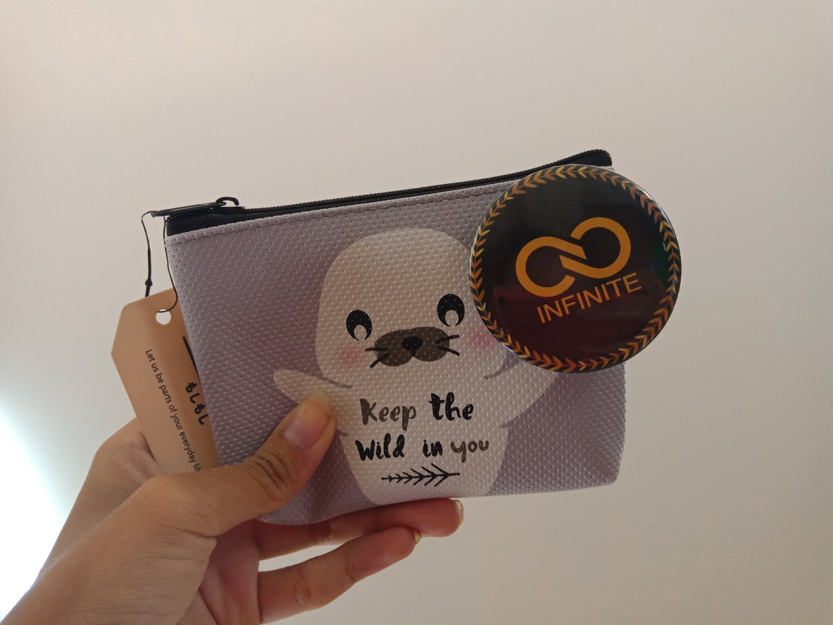 lnSPam's tweet photo. 📣📣ปุกาศ📣📣
เนื่องในโอกาสที่อินฟินิทครบรอบแปดปี
เราจะแจกของดังนี้
📍📍 เข็มกลัดจำนวน 7 รางวัล
📌📌 แม่เหล็กติดตู้เย็น จำนวน 7 รางวัล
เพื่อแค่รีทวิตนี้เท่านั้น. สุ่มแจกวันที่ 30 มิถุนายน 2561 เวลา 20.30 น.
#8YearsWithINFINITE 
ปล. มาแจกช้าไปนิด แต่ก็มีของมาแจกนะงับ อิอิ https://t.co/Pz5vzaB81D