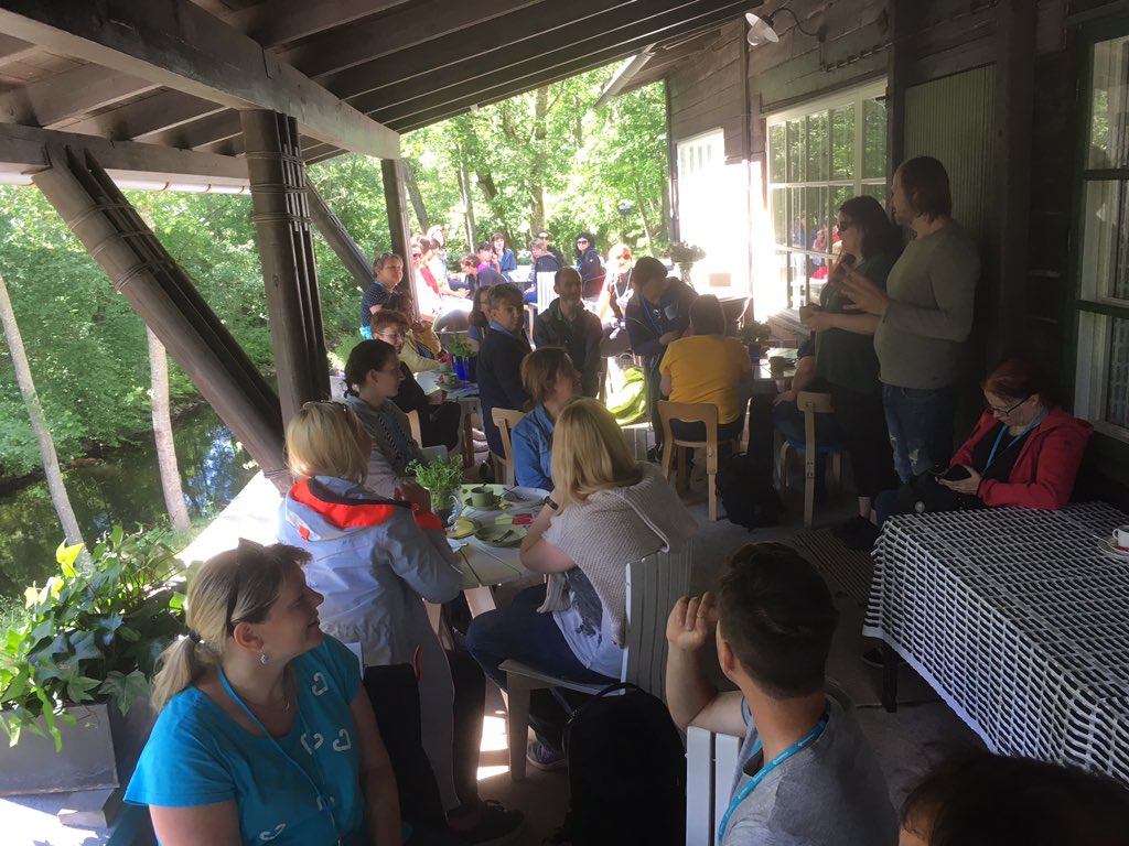 Laura Jänis tweet media