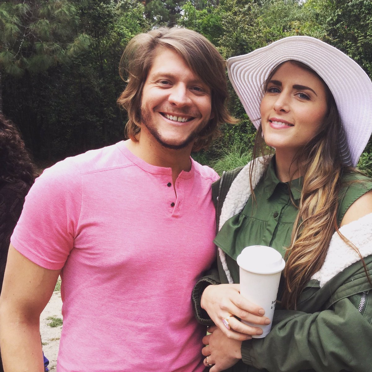 victoramaromx's tweet photo. Conoce más de #MamiManiqui @LorenaDelCast y #PapiGayMarcelo #VictorAmaro en la serie que te hace reír todos los jueves @SegunBibi a través de Canal 2 o https://t.co/SHt1VFNTtu 11pm https://t.co/a2egcdUrMw