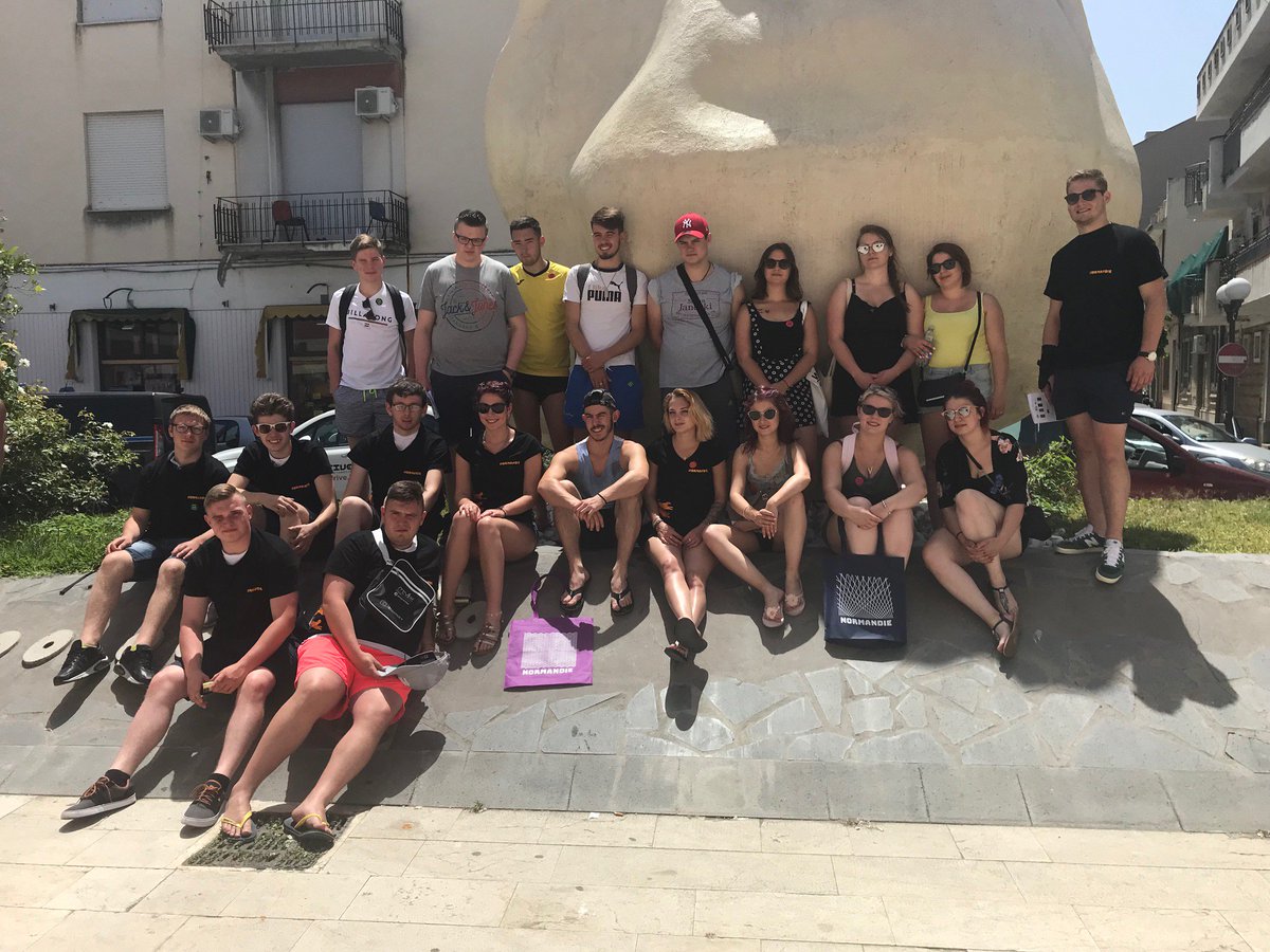 NdieAttractiviT's tweet photo. Des ambassadeurs normands sont en #Sicile ! 20 jeunes apprentis commencent aujourd'hui leur stage. Un beau projet organisé par la @CCINormandie 
#MovilAPP #ErasmusPlus #internship #Apprentissage #CciNormandie
#Cifac #eprojectconsult https://t.co/A2wN9W2pT9