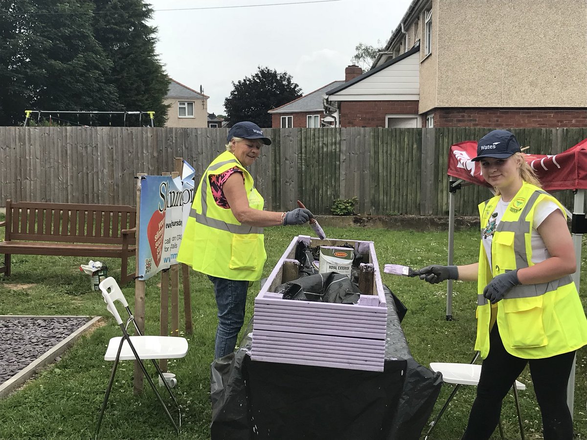#Painting #Thankyou @protexwoodstain <a href="/bbcwm/">BBC Birmingham & Black Country</a> <a href="/WolvesHomes/">Wolverhampton Homes</a> <a href="/WatesGroup/">Wates Group</a>