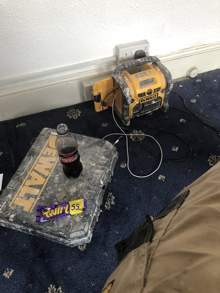 Armstrong81M's tweet photo. @J_JCoyle still keepin it goin lad ✊coke n a twirl haha https://t.co/gY1Sqs2xOz