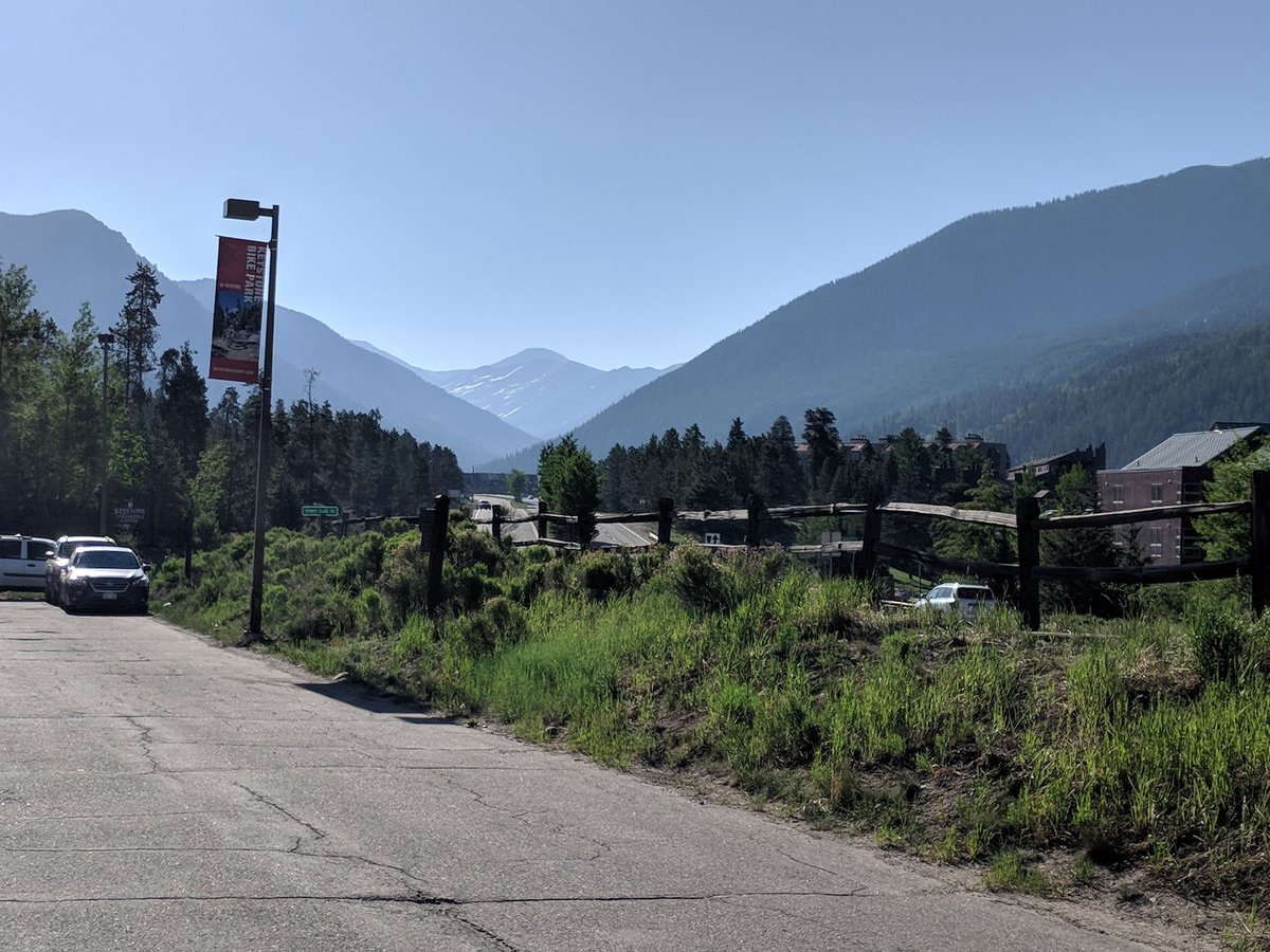 jmattmiller's tweet image. This walk to the #innedco18 conference is pretty hard to beat. Gorgeous!