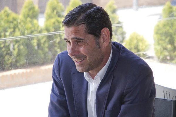 #YoMeSumo 🇻🇪🇪🇦 (@fgarciacedeno) on Twitter photo 📣⚽️ Fernando Hierro, nuevo seleccionador de la @SeFutbol para #Rusia2018
Comparto la entrevista de @Ramon_AlvarezM y quien suscribe, para la <a href="/lagalerna_/">La Galerna</a>. Pausado en el hablar, correctísimo y afectuoso en el trato. Un privilegio haberlo entrevistado lagalerna.com/fernando-hierr… 📣⚽️ Fernando Hierro, nuevo seleccionador de la @SeFutbol para #Rusia2018
Comparto la entrevista de @Ramon_AlvarezM y quien suscribe, para la <a href="/lagalerna_/">La Galerna</a>. Pausado en el hablar, correctísimo y afectuoso en el trato. Un privilegio haberlo entrevistado lagalerna.com/fernando-hierr…