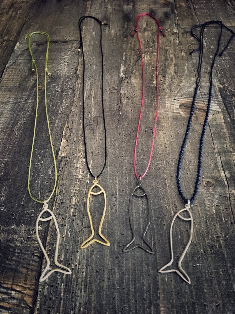 mantelida's tweet photo. Fish in my necklace for the summer🐟🐡🐠🐳 https://t.co/fIXhlhWNVw