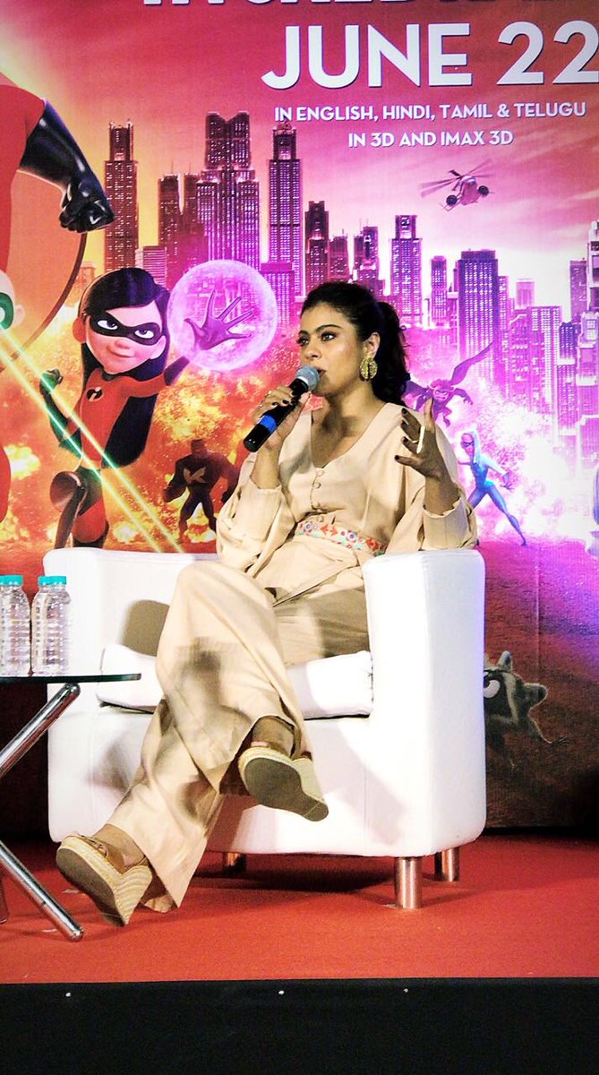 Kajol in the #NishkaLulla beige jumpsuit!