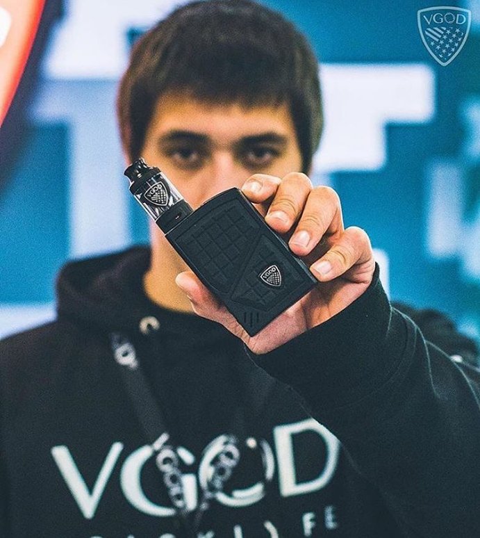 ElegoMall's tweet photo. VGOD Pro 200 Kit
Style, Power, Durability
Grippy rubber side panels
10 display themes
More: https://t.co/1pFVt3hXnT
#elegomall #vgod #vgodnation #vgodjuice #vgodpro200 #vgodpromechmod #vgodtricklyfe #officalcgod #officialvgod #mechmod #mechmods #mechmodlife #mechmodlyfe #vape https://t.co/3mNP3Bt2yk