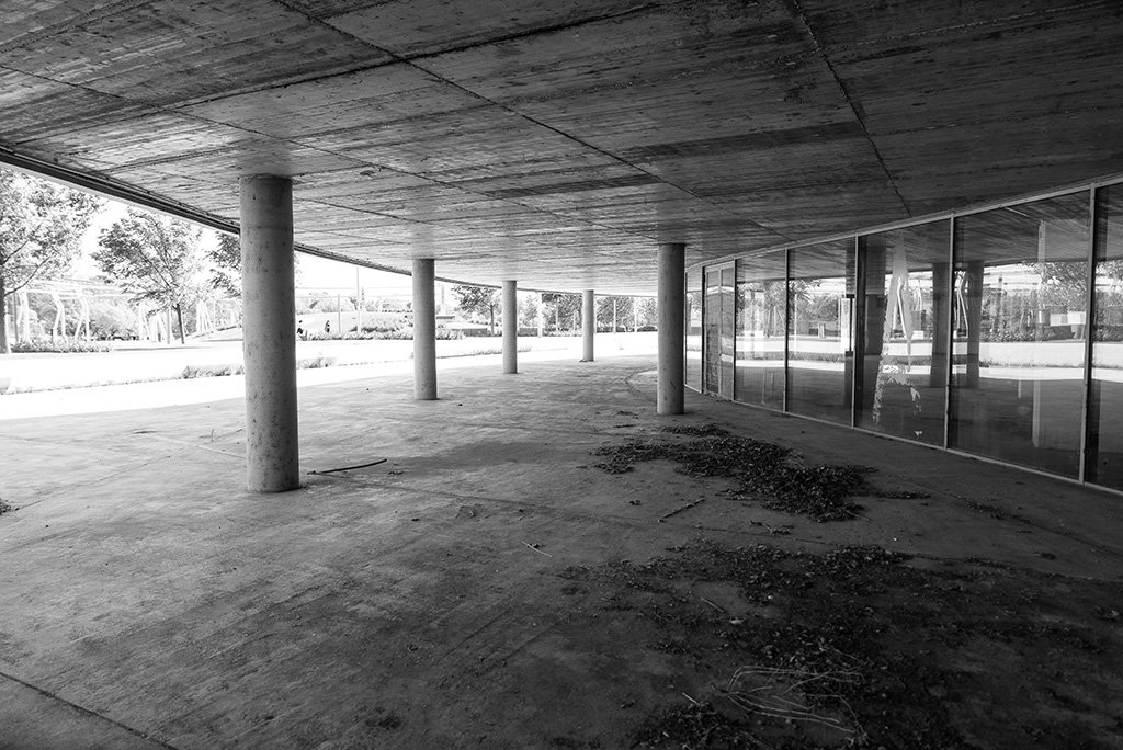 arainfonoticias's tweet image. Este jueves se cumplen 10 años de la #Expo2008 de #Zaragoza. De la mano de @e_bayona trataremos de dar respuesta a algunas preguntas: ¿Cuánto costó? ¿Qué fue de sus edificios emblemáticos? ¿Qué pasó con los ríos? ¿Cuál fue su legado? ¿Hay algo que celebrar?