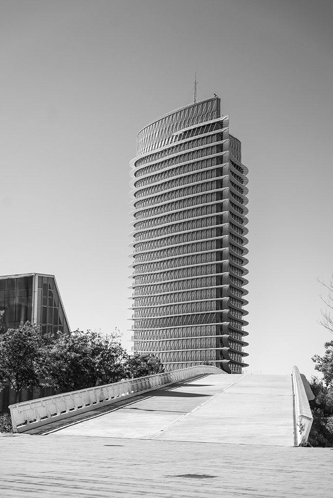 arainfonoticias's tweet image. Este jueves se cumplen 10 años de la #Expo2008 de #Zaragoza. De la mano de @e_bayona trataremos de dar respuesta a algunas preguntas: ¿Cuánto costó? ¿Qué fue de sus edificios emblemáticos? ¿Qué pasó con los ríos? ¿Cuál fue su legado? ¿Hay algo que celebrar?