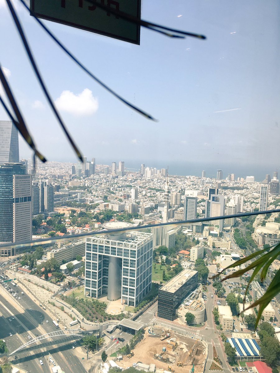 lovelinesse's tweet photo. Hoy en las oficinas de @WeWorkIsrael nos reunimos con @SEATofficial para conocer su laboratorio #Xplora, ahora incorporado dentro del Campus #Konnect del grupo @Volkswagen @spainnovaISRAEL https://t.co/3PNqUgc8sN