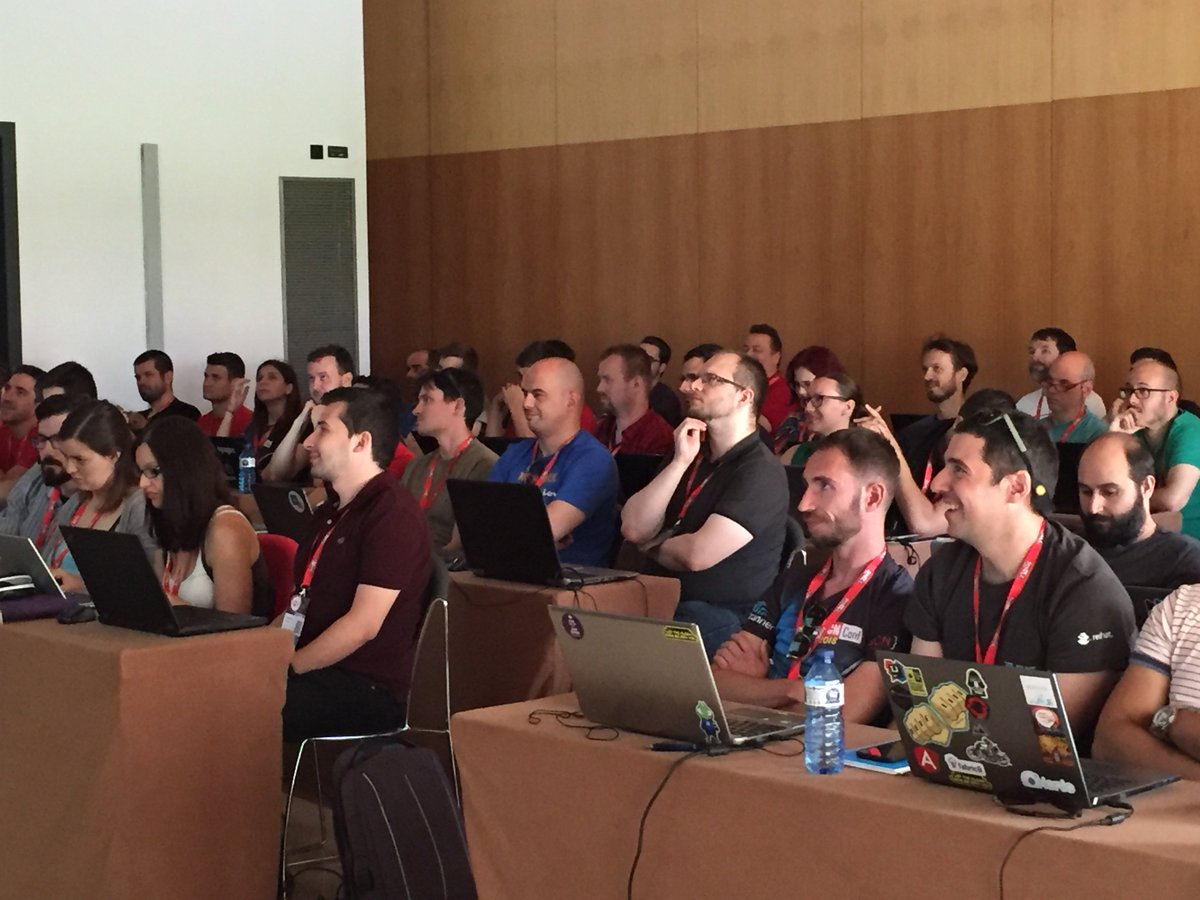 dev_bcn's tweet image. Functional programming with immutables, monads and high order functions is uncommon in #Javaworld. With Spring Web Flux and projectreactor we can create programs, webservers using almost only pure functional programming. Jarek Ratajski (@jarek000000) in room Llavorsí. #Jbcn18