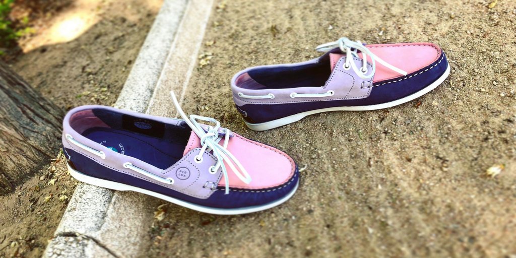 ZPIELSA's tweet photo. ¿De qué color van a ser hoy tus #náuticos? ¿Azul marino? ¿Rosa? ¿Violeta? 🤔

¿Por qué no los tres? 💡

👉 https://t.co/VfQKnD0SB0 👈

Más 👉 https://t.co/JEQRt6gUaA 👈

#Since1921 #HandSewn #Nauticos #BoatShoes #NáuticosMujer https://t.co/h1VoV63q1P