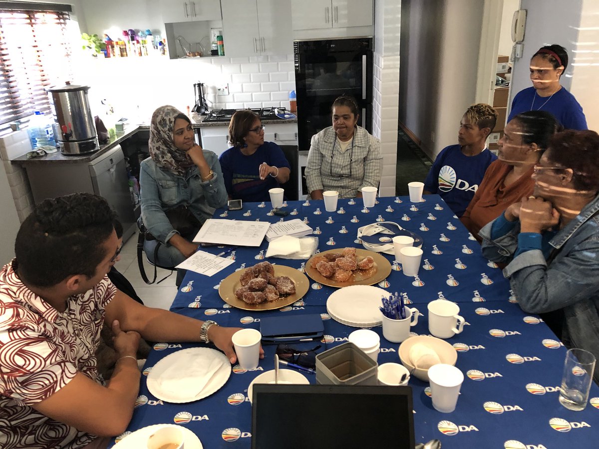 ricardomackenzi's tweet photo. House meeting to discuss #CapeTownFirst and listen/interact with individual voters and also share our success stories and listen on how we can improve as a @WesternCapeDA Government.
#change19
#roadto2019 https://t.co/FSdjHYG1Uu