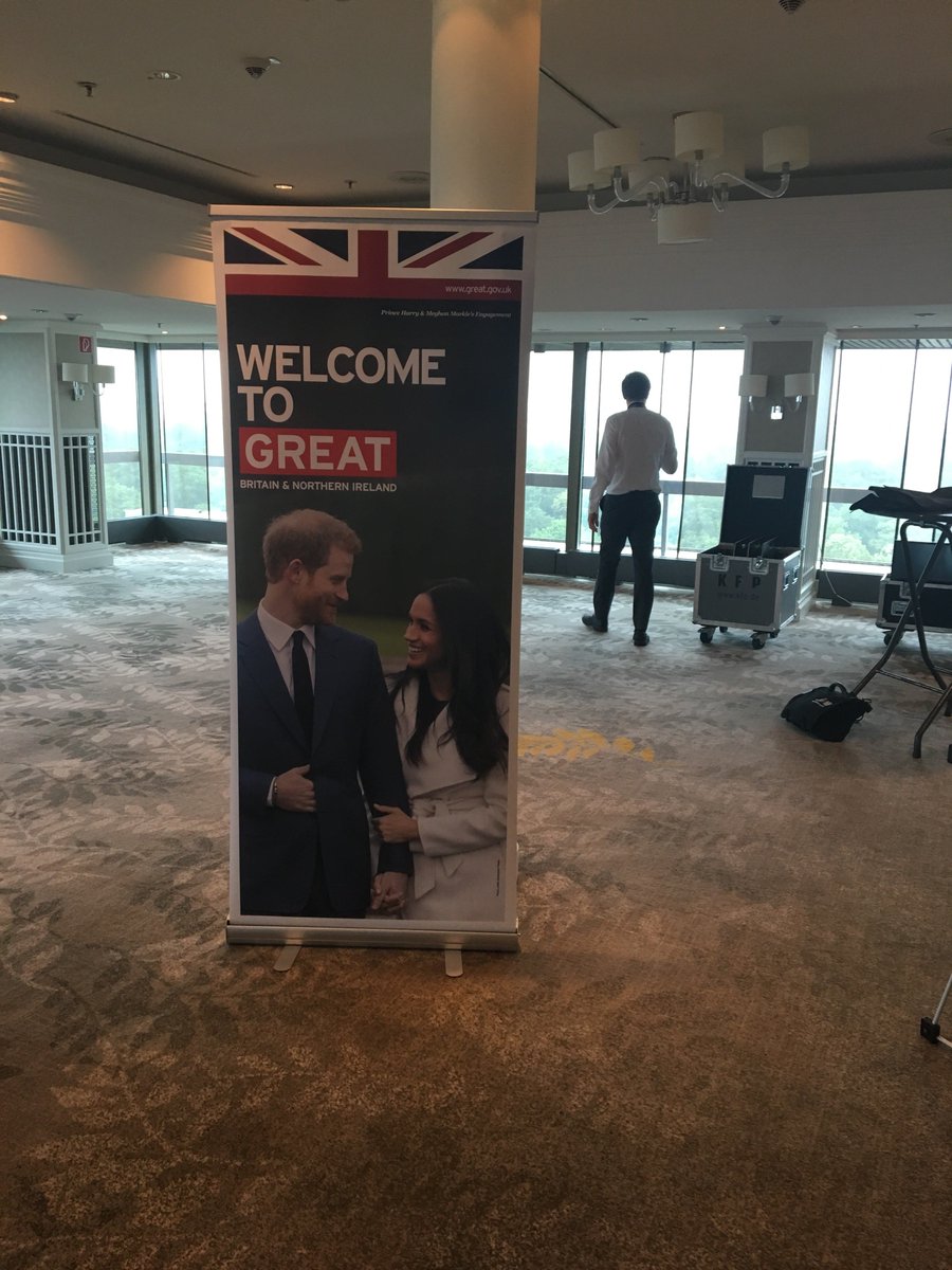 tradegovuk_NE's tweet photo. Getting ready to set up for the big event 🇬🇧🇩🇪🍺🧀🍯
Representing some of the best #food &amp; #drink companies from the #NorthernPowerhouse  #QueensBirthdayParty #Munich https://t.co/aroJPU7Zol