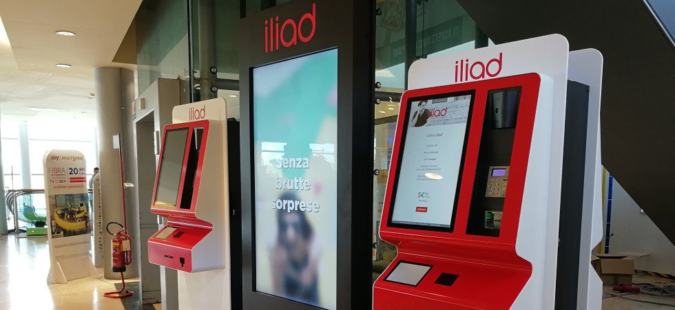 unifreenews's tweet photo. #Iliad: ecco perché le Simbox sono un metodo di identificazione più che sicuro. Come funzionano e come avviene l'identificazione del cliente, prima dell'attivazione della SIM. https://t.co/UibU9R47xV https://t.co/lbBp7CAZNX