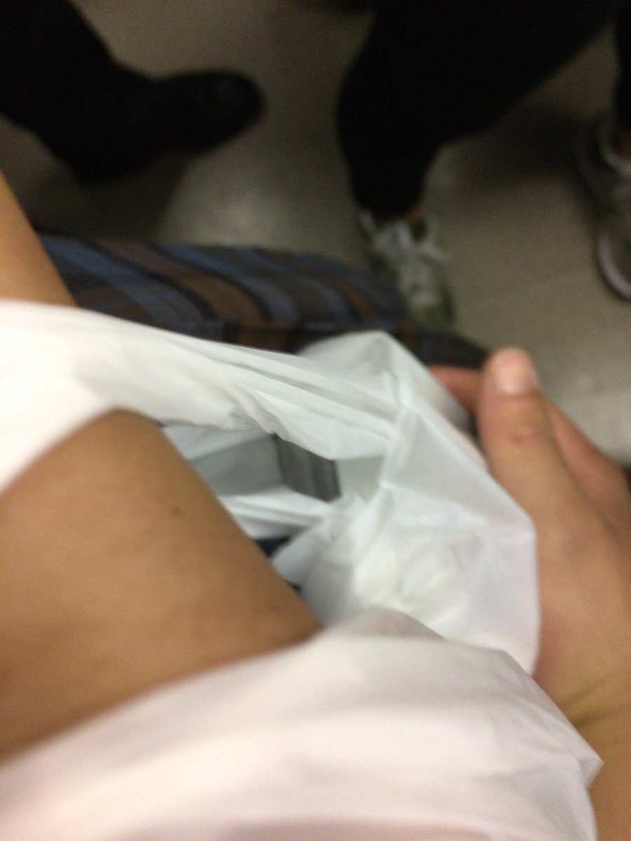 tukkomitorio's tweet photo. どんな満員電車からも、untitledだけは守り抜きます！！
いつも持って帰る時は慎重になる笑
早く見たい！！！💕 https://t.co/3SHG83Wh4S