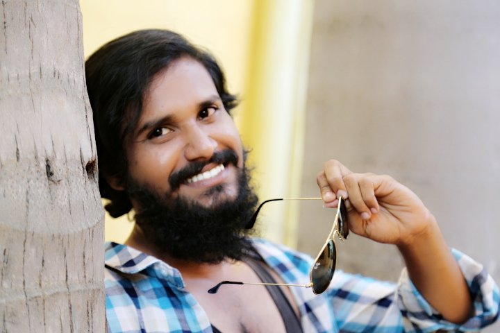 Sha_actor's tweet photo. #Actorsha Officl #ஷா
#Actorsha #Actor #Sha
#Oorakaanom
#Oora #Kaanom #Ooty movie still. https://t.co/UttppdTDzy