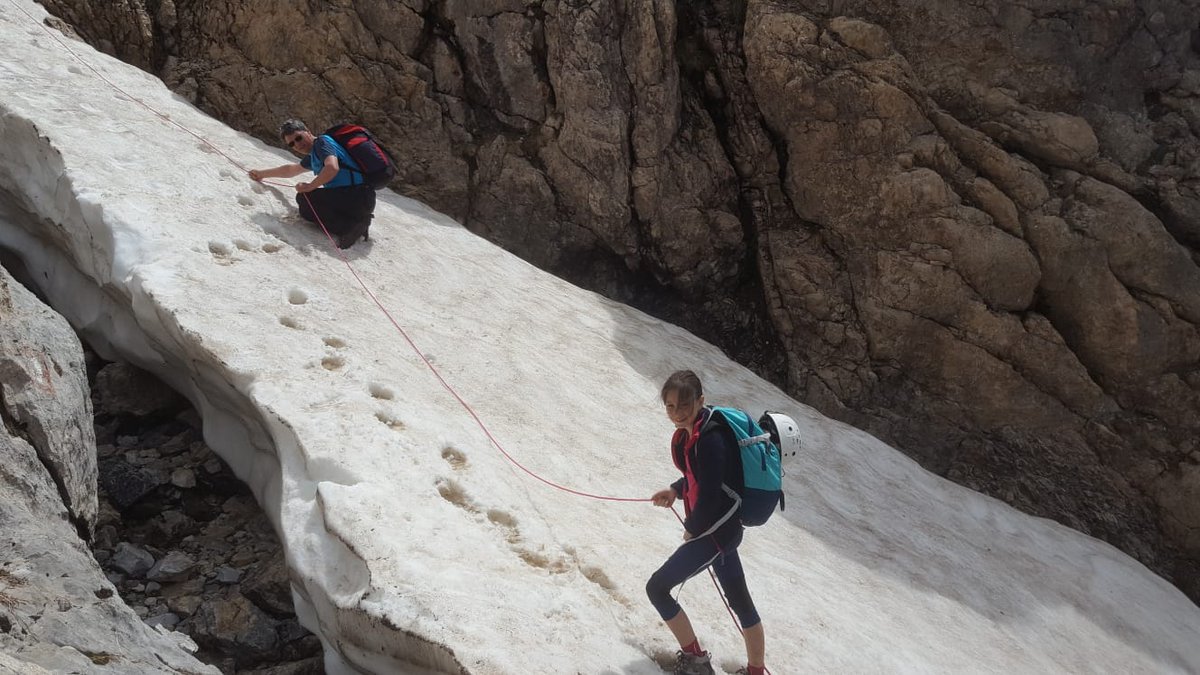 SAGTriesteCAI's tweet photo. A chiusura del #corso dell'#AlpinismoGiovanile i ragazzi hanno affrontato la #ferrataSartor verso la cima del #Peralba. Complimenti e bravi!!!!
foto https://t.co/x9JE5zsdUZ
#caiSAG #montagna #trieste #fvg #alpinismo #cai @CAI150 https://t.co/tCjyjnvxjw