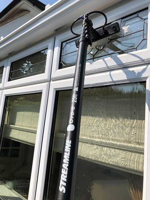 streamline_sols's tweet photo. The sun is out and so is the OVA-8 pole with our new hybrid brush. Thanks to @HenleyProperty1 for the images. More info here https://t.co/6s6LpmCg5g
#windowcleaningsupplies #waterfedpoles #varitechsystems #streamline https://t.co/8rZXS8XN5K