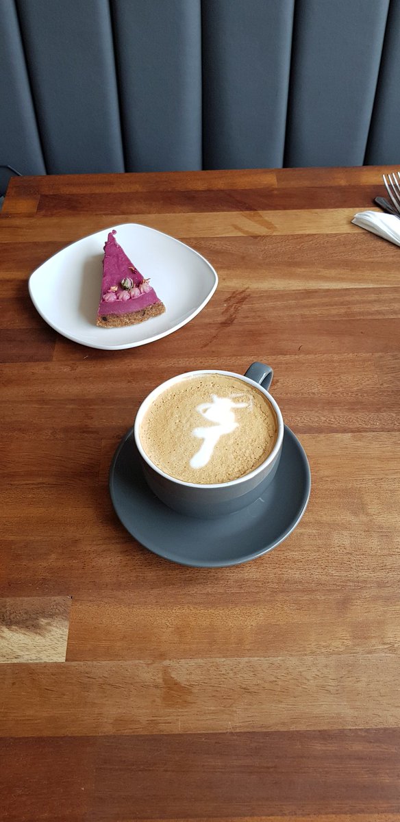 swipii's tweet photo. Redeeming our free hot drink at #GrassRootsCafe. Couldn't say no to the raw #vegan cake either! 😍😍😍 Download the #Swipii app to redeem your free drink too. We promise it's worth it! #glasgow https://t.co/UES85IEQUN